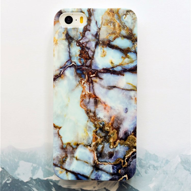 iPhone case with gold mineral